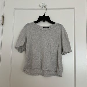 Grey cropped tee